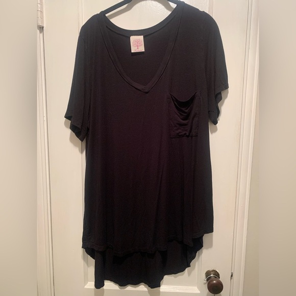 ModCloth Lot of Two High-Low Hemmed Tees 1X - Picture 2 of 16